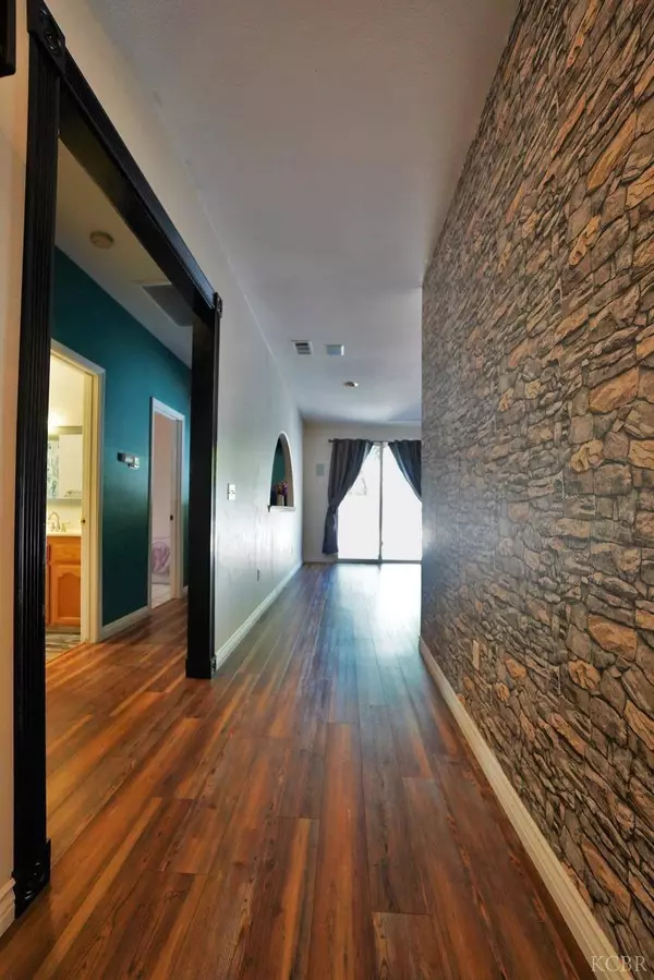 1149 Mission Drive, Lemoore, CA 93245