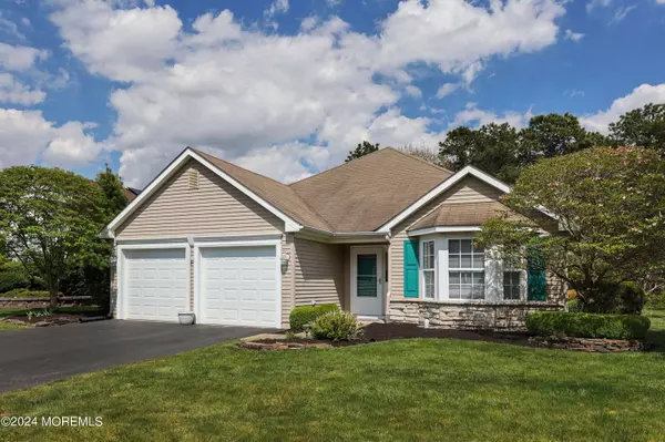 114 Skyline Drive, Lakewood, NJ 08701