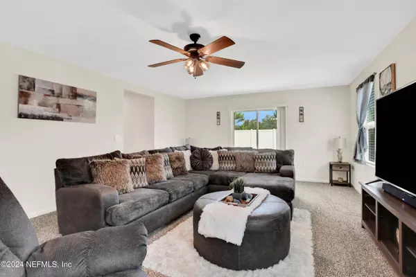 2088 DENTON TRCE, Green Cove Springs, FL 32043