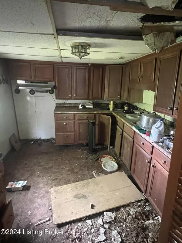 208 Stevens Ln, Taylorsville, KY 40071