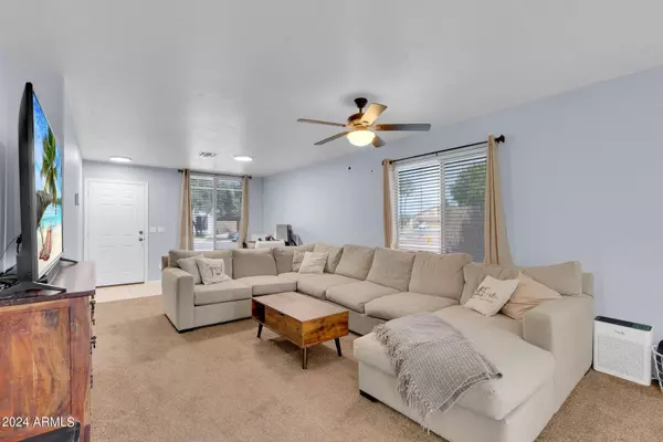 3525 W MARIPOSA GRANDE --, Glendale, AZ 85310