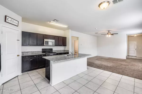 29923 W MITCHELL Avenue, Buckeye, AZ 85396