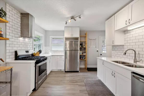 8220 5th AVE S, Bloomington, MN 55420