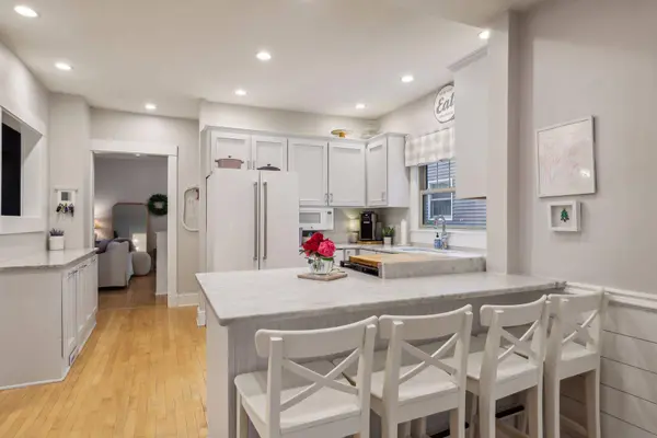 209 7th AVE N, Hopkins, MN 55343