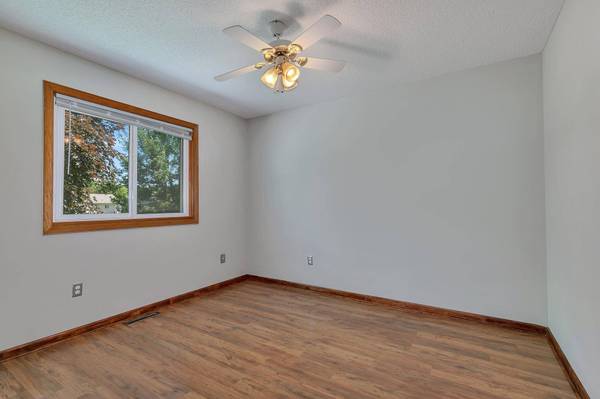 816 Dogwood ST SW, Isanti, MN 55040