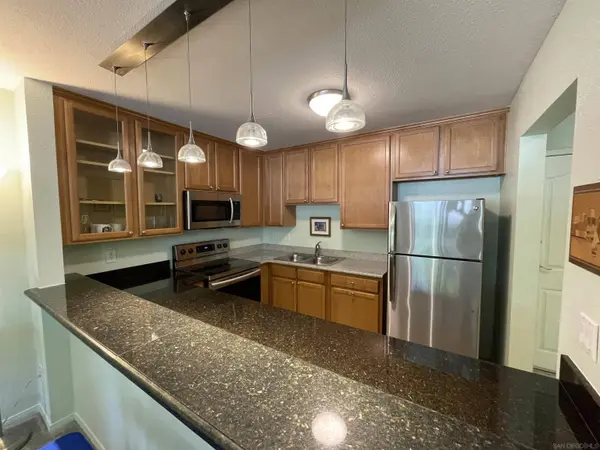 3030 Suncrest Dr #416, San Diego, CA 92116