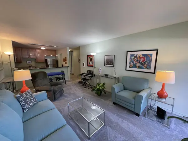 3030 Suncrest Dr #416, San Diego, CA 92116