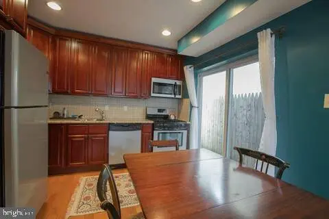 1123 N LEE ST, Philadelphia, PA 19123