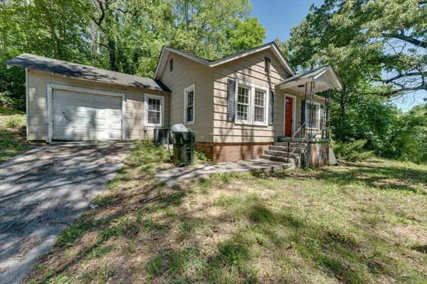 3745 Bonny Oaks Dr, Chattanooga, TN 37406