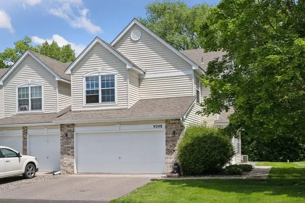 9248 Merrimac LN N, Maple Grove, MN 55311