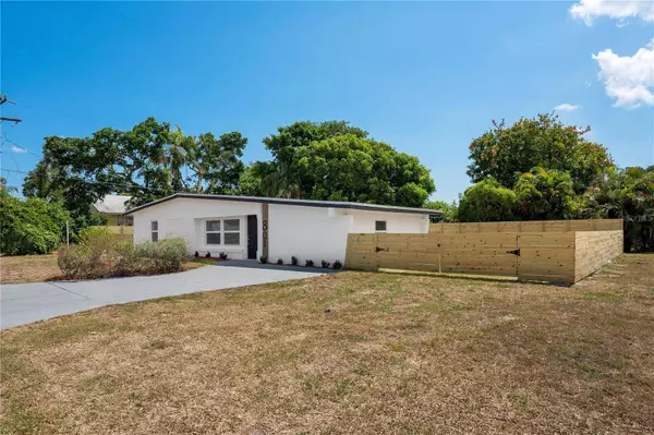 801 SE 15TH ST, Stuart, FL 34994