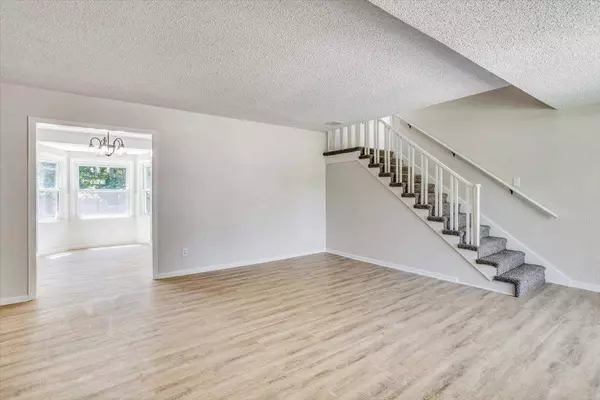 2527 E Sennett St, Wichita, KS 67211