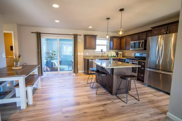 208 Breezy Grass Way, Madison, WI 53718