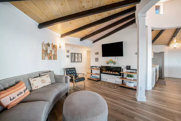 1190 Cherry Drive, South Haven, MI 49090