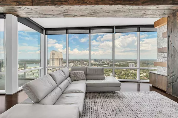 150 E ROBINSON ST #3110, Orlando, FL 32801