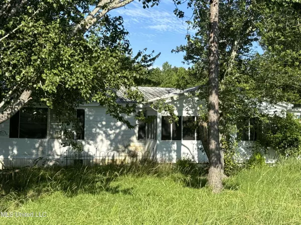1421 Old Hwy 43, Pelahatchie, MS 39145