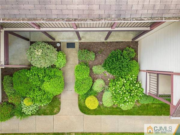125 Concordia CIR #125E, Jamesburg, NJ 08831
