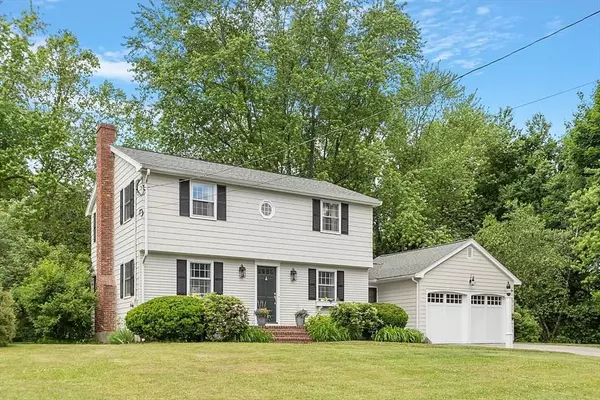 3 Poplar Ter, Andover, MA 01810