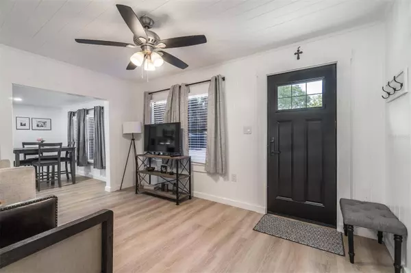 8524 N HIGHLAND AVE, Tampa, FL 33604