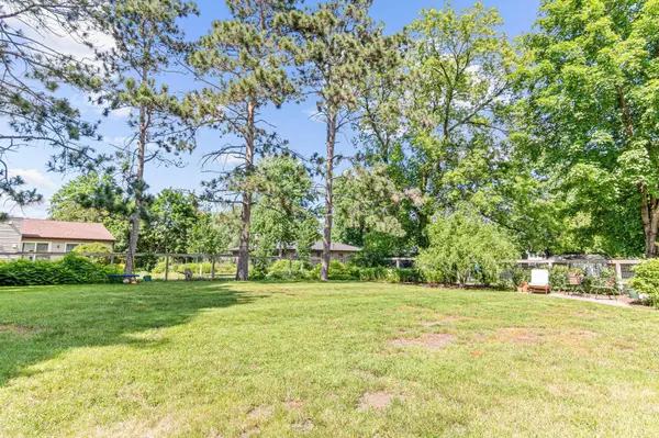 14606 County Road 6, Plymouth, MN 55447