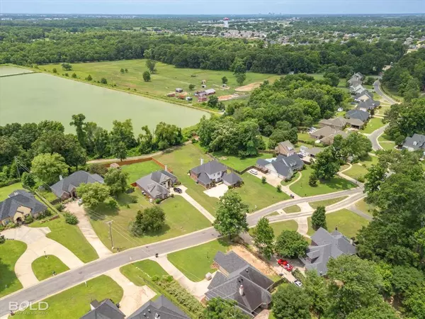 208 Dogwood South Lane, Haughton, LA 71037