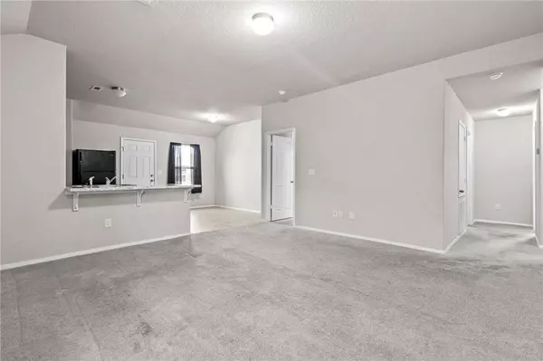 5018 W Claxton Cir, Fayetteville, AR 72704