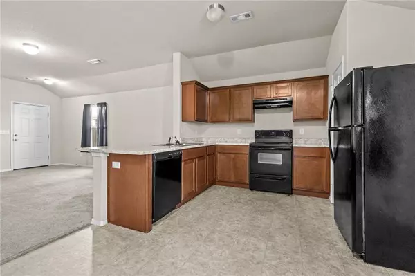 5018 W Claxton Cir, Fayetteville, AR 72704