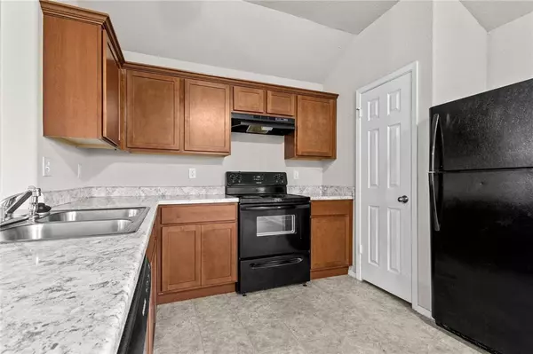 5018 W Claxton Cir, Fayetteville, AR 72704