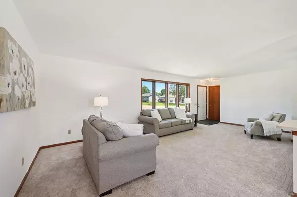 700 Raymond Road, Waunakee, WI 53597