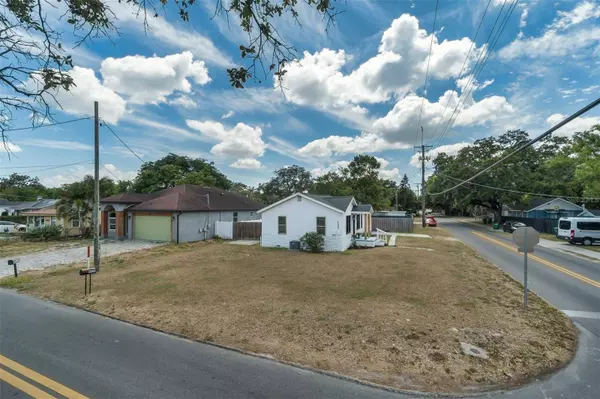 8524 N HIGHLAND AVE, Tampa, FL 33604