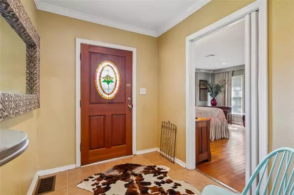 807 E Henry Street, Hamilton, TX 76531