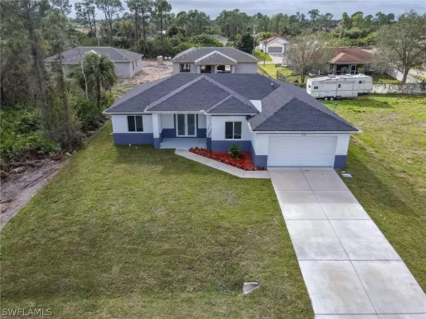 742 Central ST E, Lehigh Acres, FL 33974