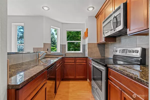 2152 N 112th ST #301, Seattle, WA 98133