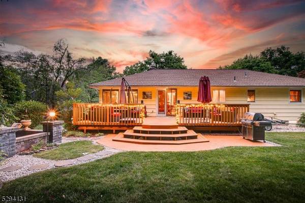 150 Norris Ave, Metuchen Boro, NJ 08840