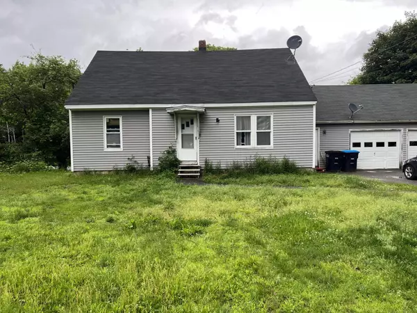 22 Old Kelley Avenue, Orono, ME 04473