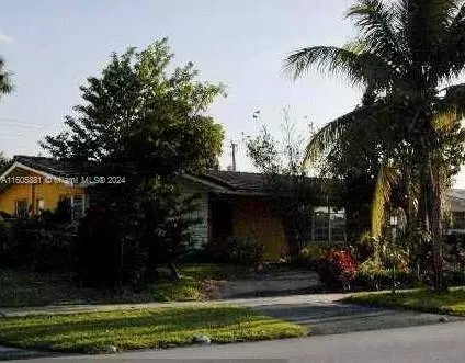 3336 W Park Rd, Hollywood, FL 33021