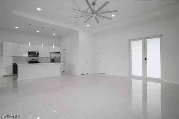 742 Central ST E, Lehigh Acres, FL 33974