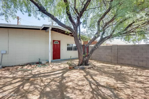 333 N DOBSON Road, Mesa, AZ 85201