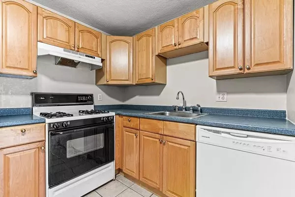 6 Kenmar Dr #23, Billerica, MA 01821