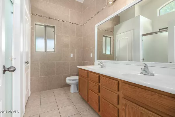 417 E ANGELINE Avenue, San Tan Valley, AZ 85140