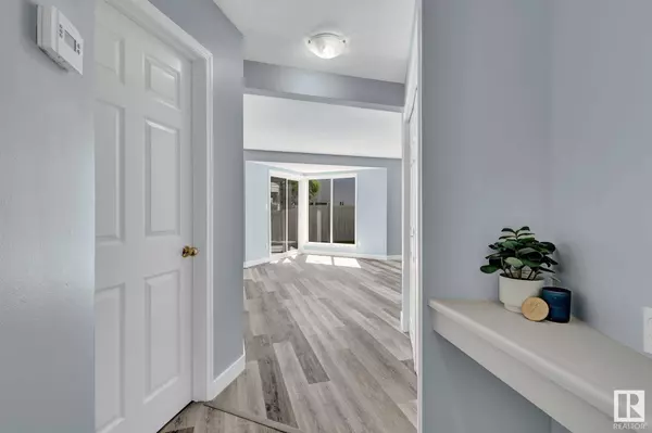 #29 603 YOUVILLE DR E NW, Edmonton, AB T6W 3W1