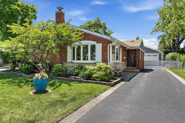 8828 Olcott AVE, Morton Grove, IL 60053