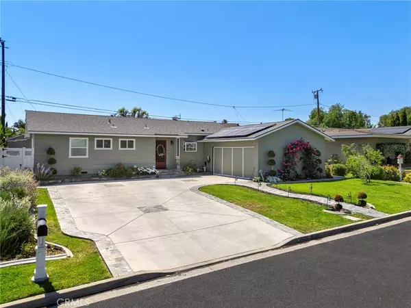 14251 Cameron LN, Santa Ana, CA 92705