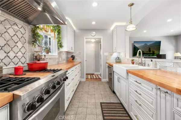 14251 Cameron LN, Santa Ana, CA 92705