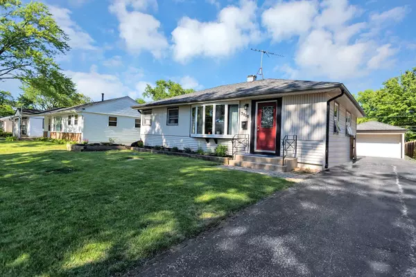 3808 Jay LN, Rolling Meadows, IL 60008