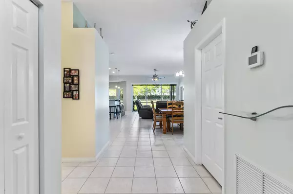 3662 Old Lighthouse CIR, Wellington, FL 33414