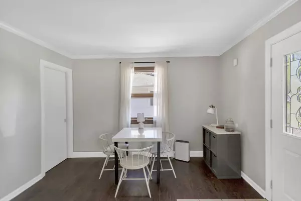 3808 Jay LN, Rolling Meadows, IL 60008