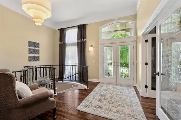 2122 SW Park AVE, Blue Springs, MO 64015