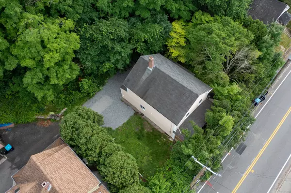 133 School Street, Putnam, CT 06260