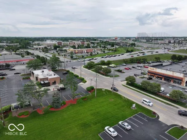 8865 South ST, Fishers, IN 46038